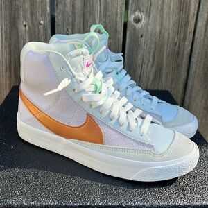 Blazer Mid ‘77 D (Big Kids) size 4.5Y